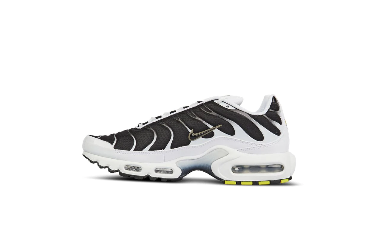 nike tuned 1 triple white
